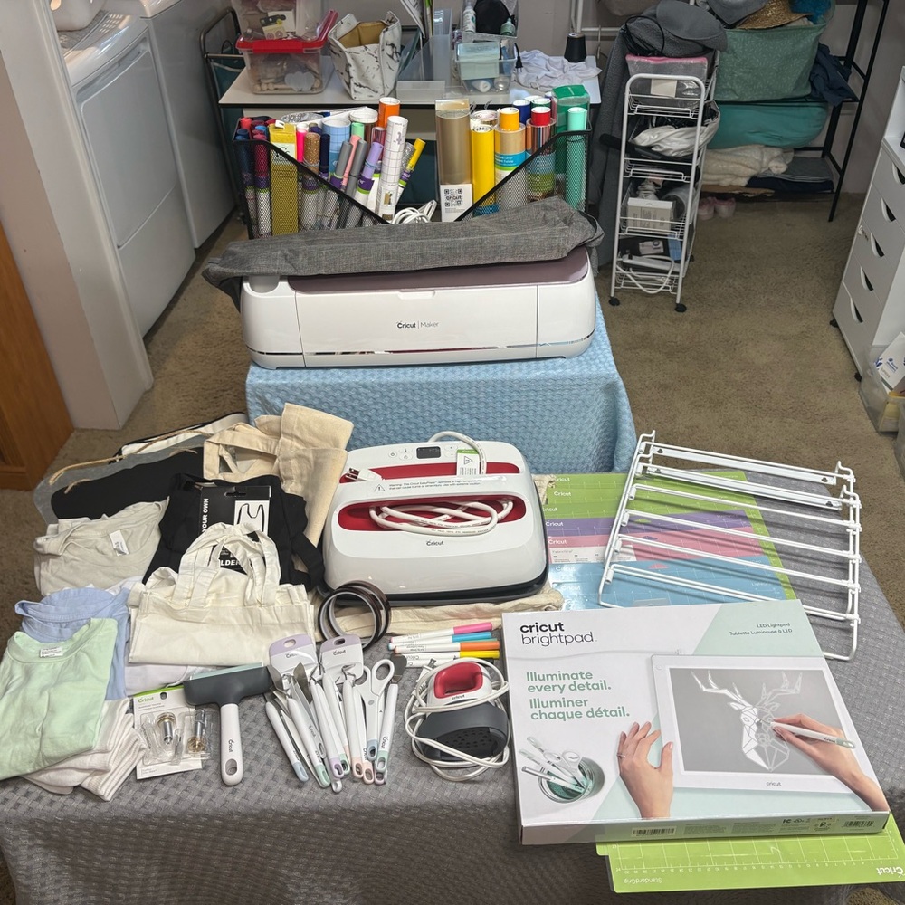 Cricut Maker 4EEO in Gray